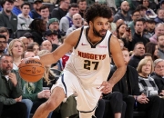 米兰APP下载-雄鹿力克掘金，继续保持不败