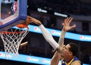 米兰体育-太阳击溃魔术，连胜继续扩大