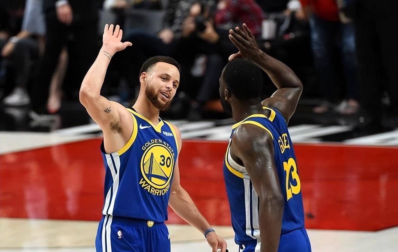 勇士队攻防俱佳全队协作助力连胜