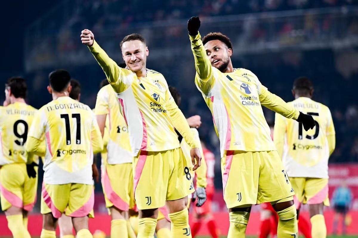 那不勒斯大胜佛罗伦萨,继续压力罗马追赶的简单介绍 那不勒斯大胜佛罗伦萨,继续压力罗马追赶的简单介绍