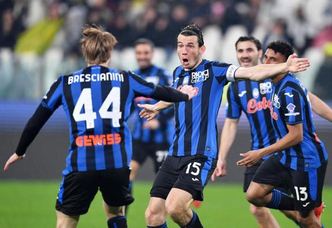 包含尤文图斯主场落败，前路岌岌可危的词条