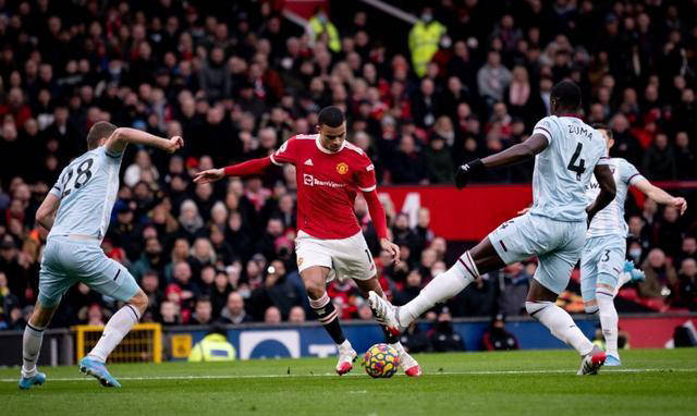 曼联球员合作默契,帮助球队继续胜利 曼联球员合作默契,帮助球队继续胜利