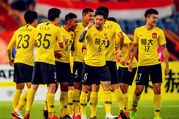 关于感人至深，两支豪强的对决令人动容的信息