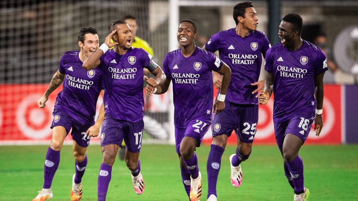 诺茨郡客场逆袭，取得关键胜利