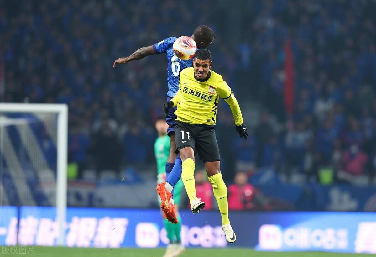 诺茨郡客场逆袭，取得关键胜利