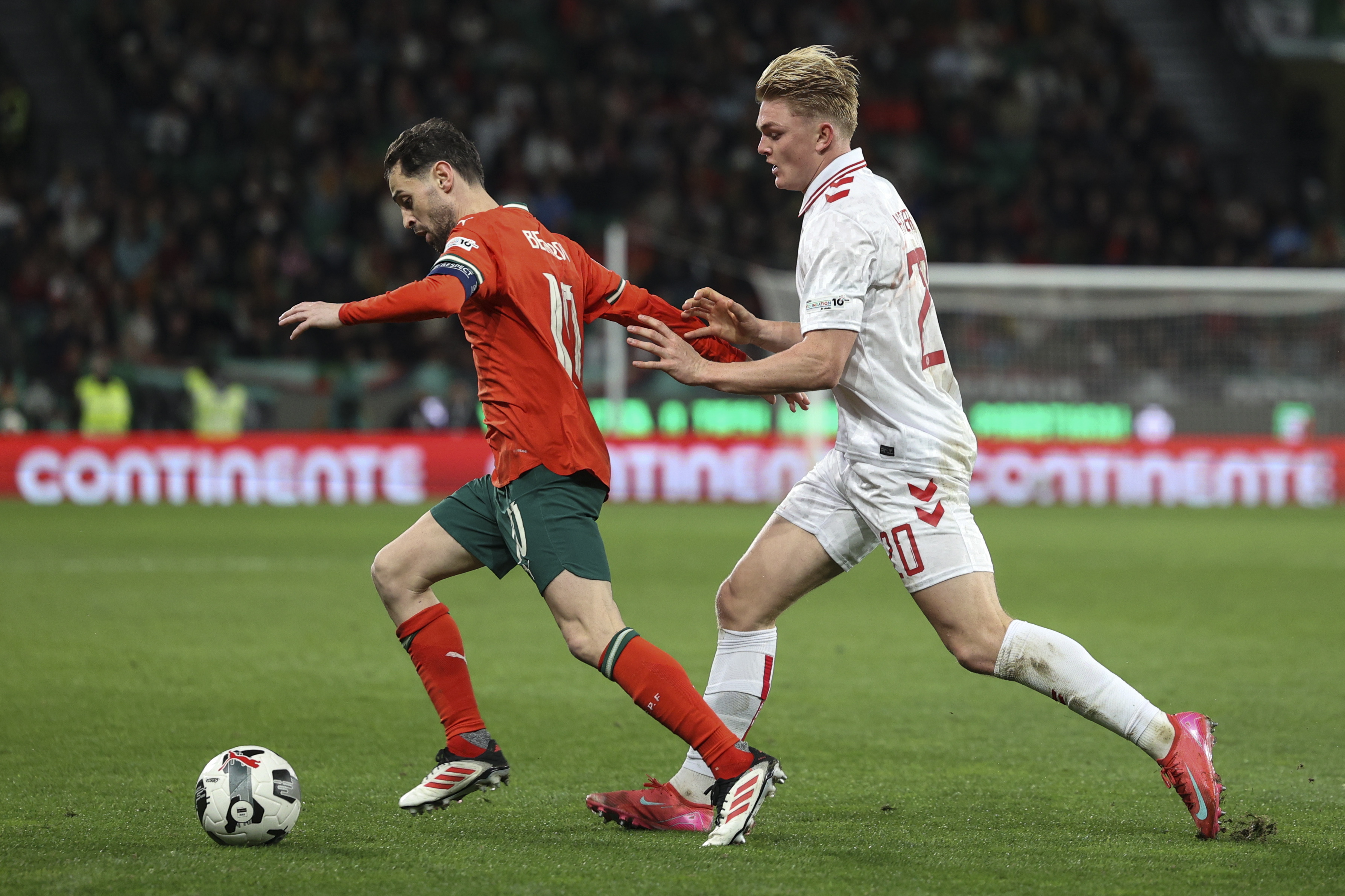 欧国联赛半决赛激战,局势紧张 欧国联赛半决赛激战,局势紧张