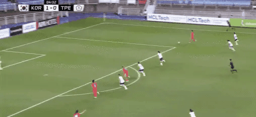 球场风云突降球队奇迹逆袭引爆热议 球场风云突降球队奇迹逆袭引爆热议