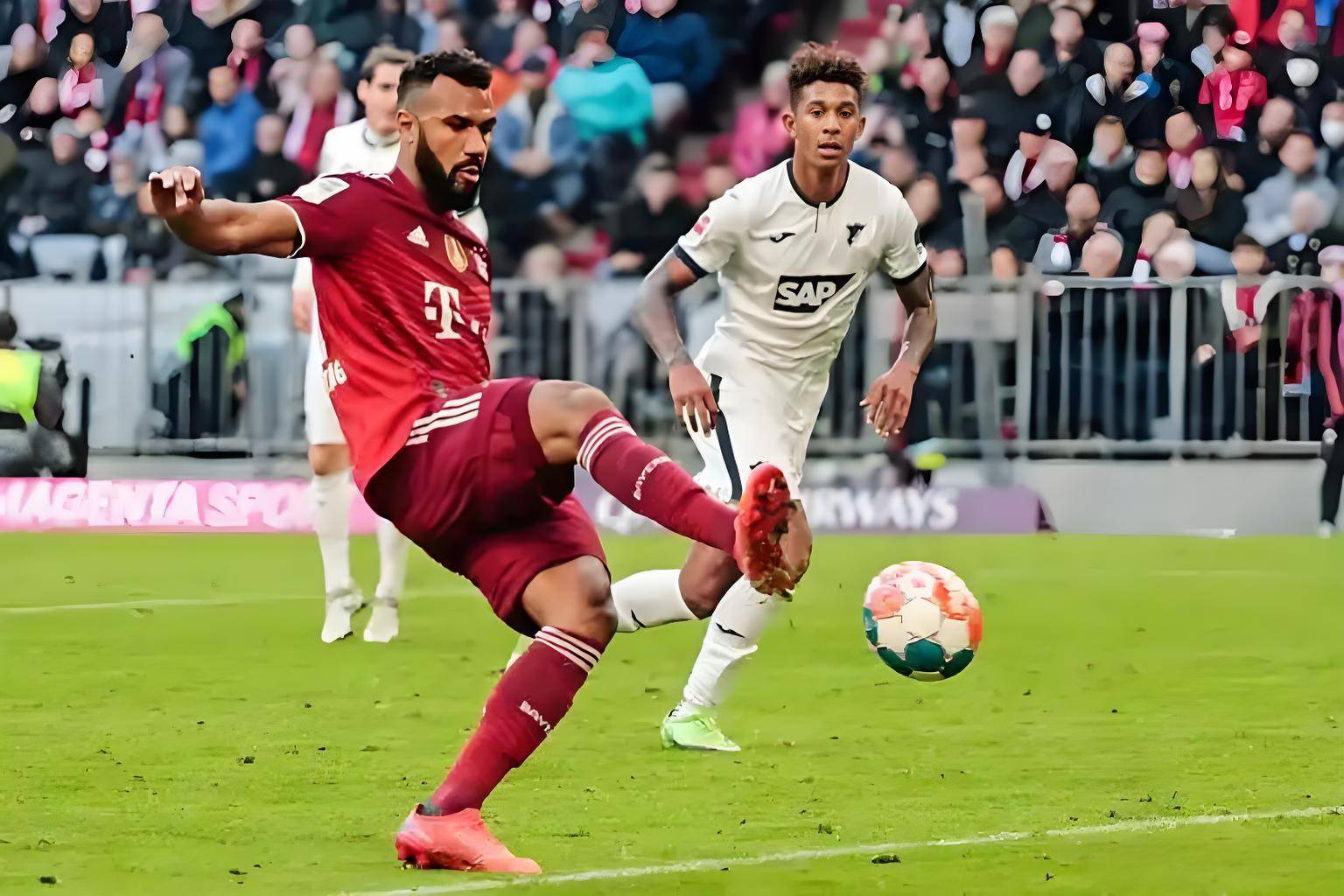 关于不来梅客场作战，凭借点球战胜不莱梅的信息