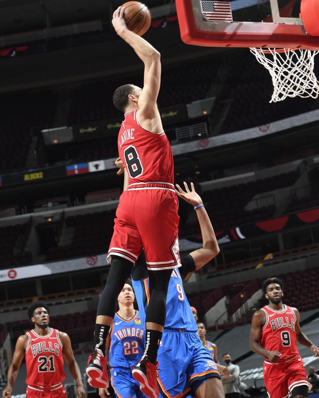 包含步行者大胜马刺,拉文贡献25分的词条 包含步行者大胜马刺,拉文贡献25分的词条