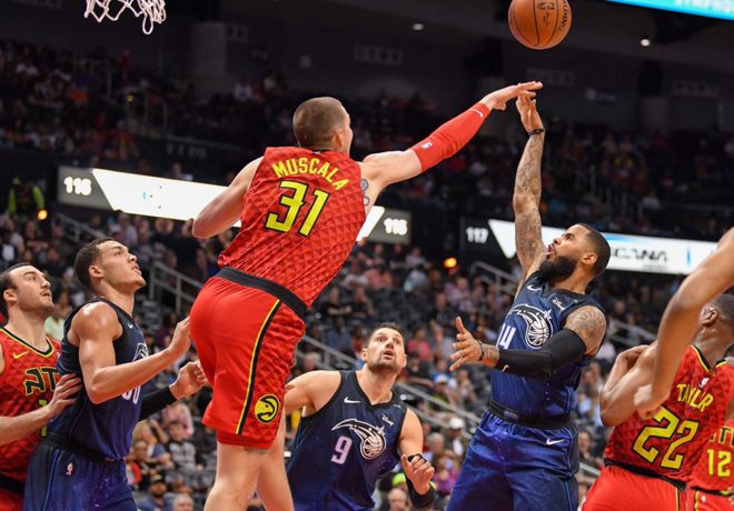 老鹰客场轻取魔术结束连败的简单介绍