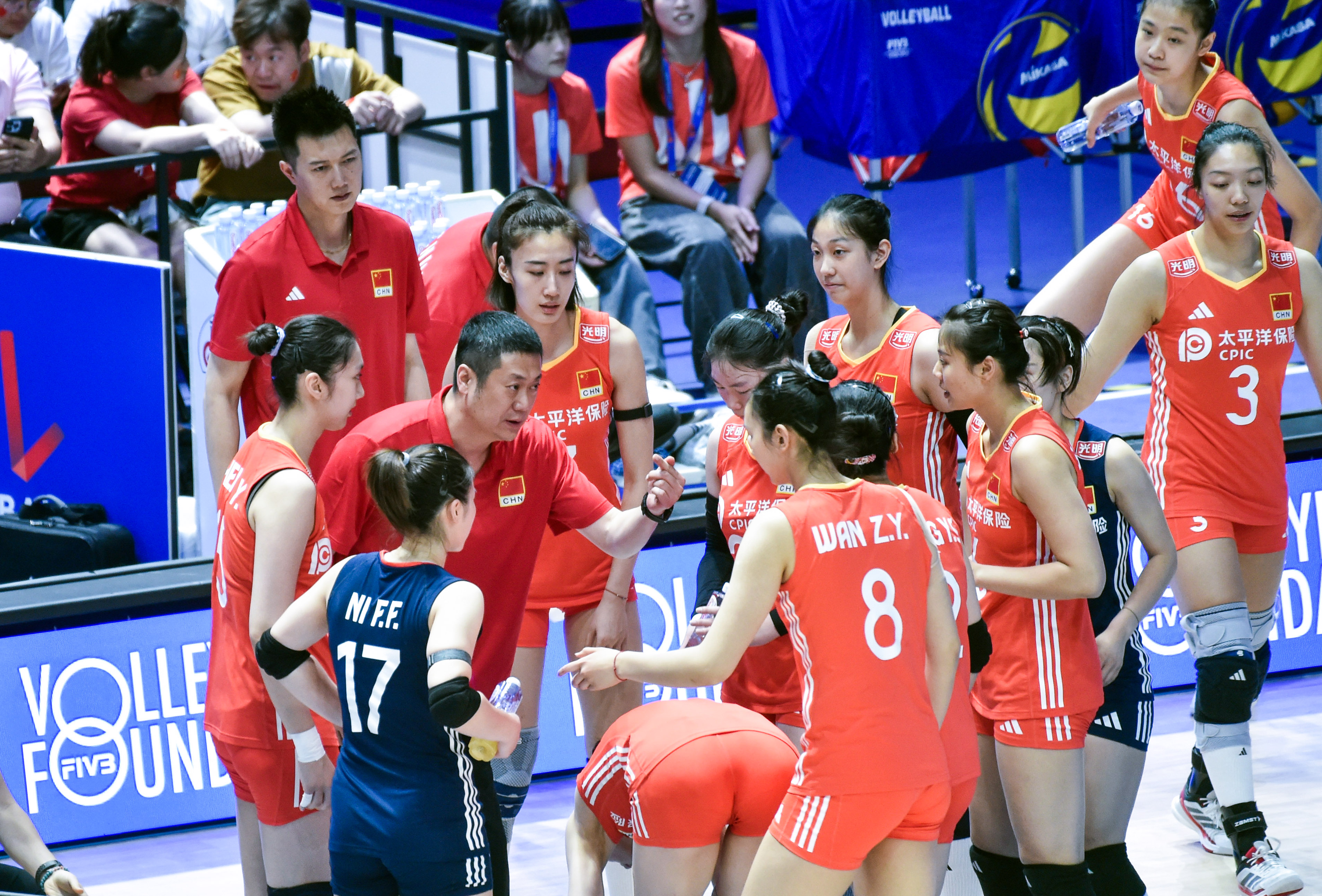 印尼亚运会女排小组赛中国0-3不敌日本 印尼亚运会女排小组赛中国0-3不敌日本