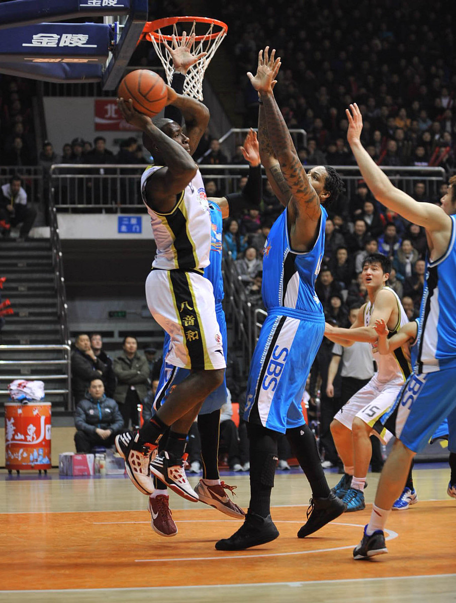 森林狼击败尼克斯，迎来转机