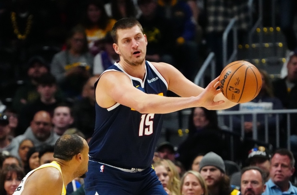 掘金客场取胜爵士,士气高涨 掘金客场取胜爵士,士气高涨