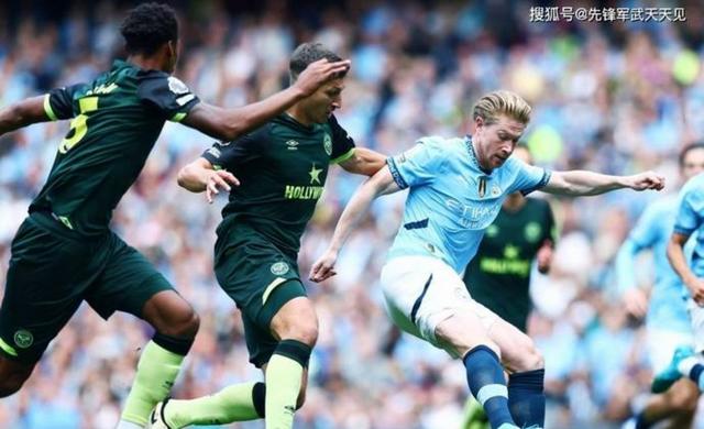 包含曼城凭借两个点球险胜对手，瓜迪奥拉高喊：冠军在望！的词条