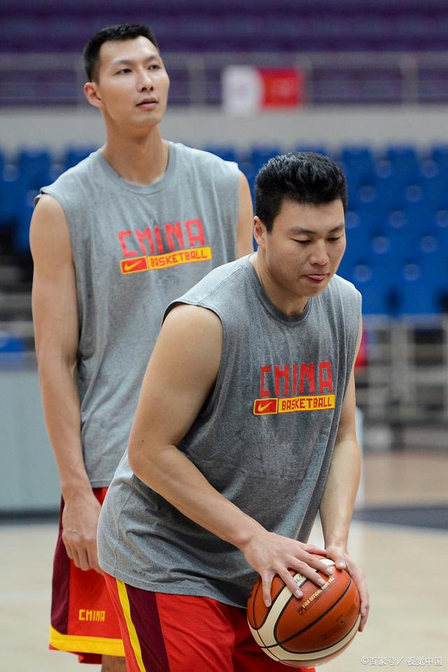 包含吉林队轻取青岛队，易建联状态火热的词条