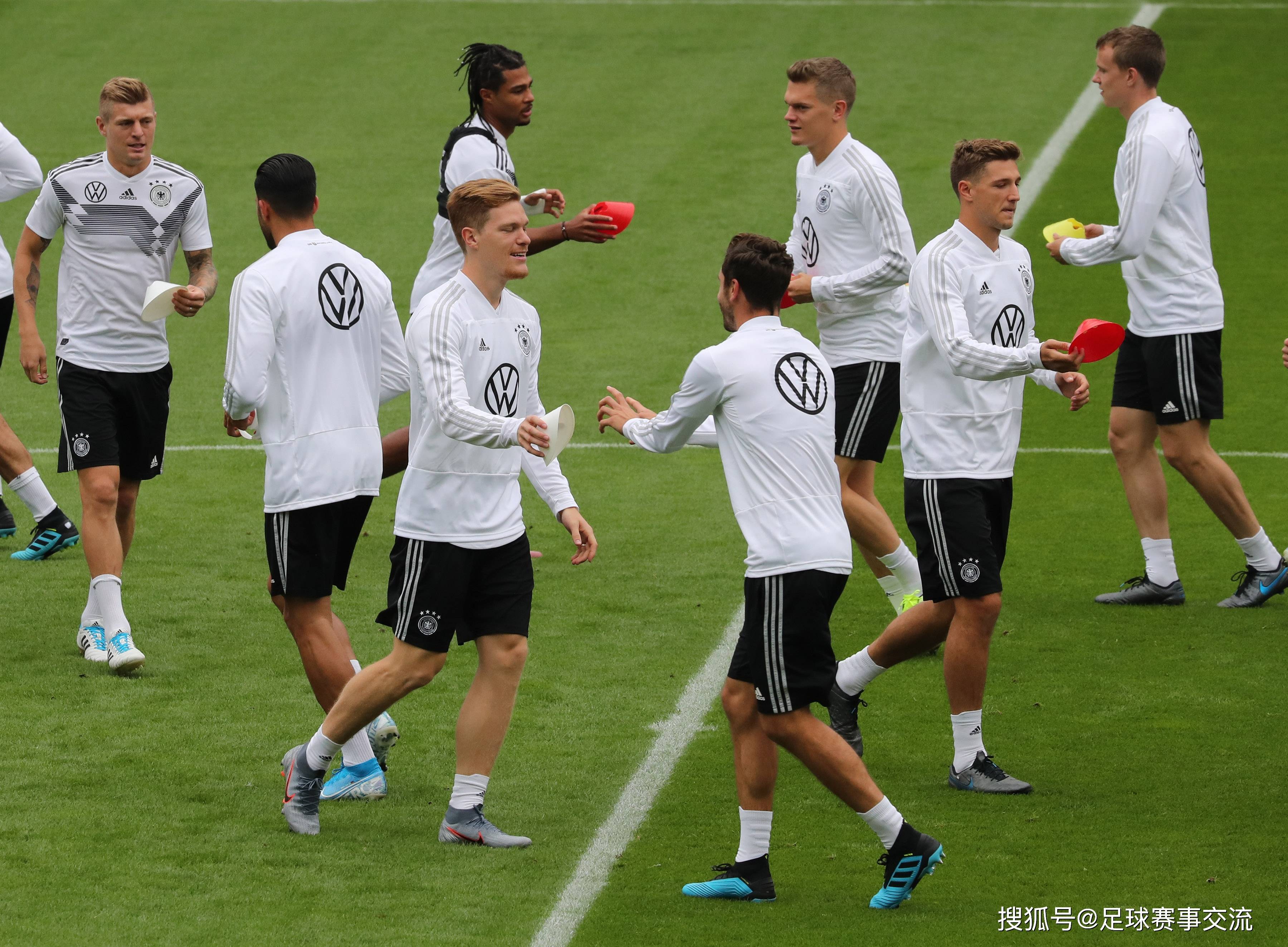 德国队绝杀瑞典队，奥恰洛夫点燃赛场